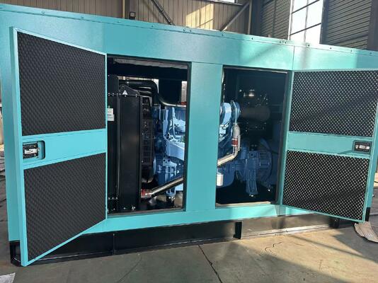 Giá tốt. Bộ máy phát điện diesel 300KW với động cơ Yuchai YC6MJ500L-D21 Máy phát điện 375KVA trực tuyến