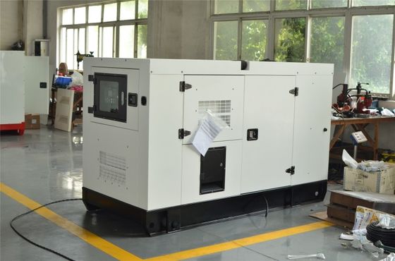 50/60HZ Soundproof  Diesel Generator Set để sạc ở nhà máy loại im lặng